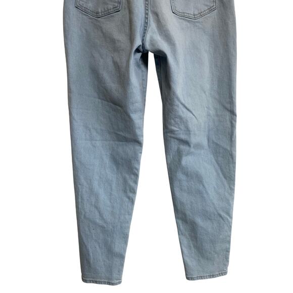 Levi's 724 High Waisted Taper Super Light Wash Jeans 27 X 28- Excellent - Picture 8 of 15